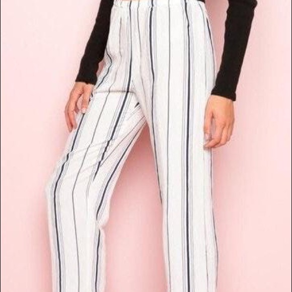 Brandy Melville White and Navy striped pants - Picture 4 of 4